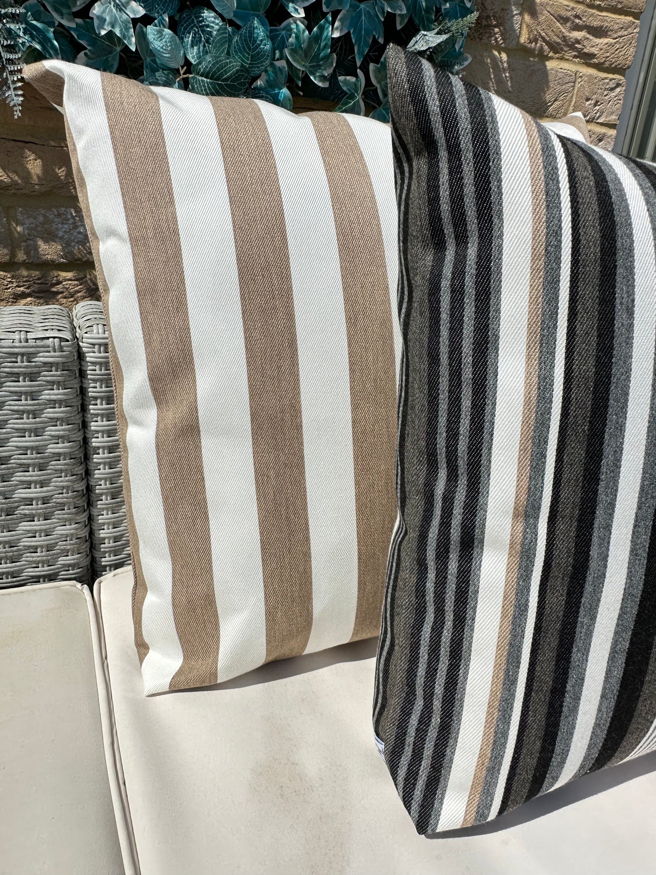 The Outdoor Beige Stripe - Style No. 72